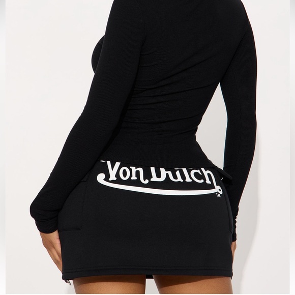 Von Dutch Black Mini Skirt - Picture 2 of 2